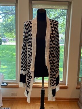 Lightweight Open Front Chevron Knit Cardigan Size L